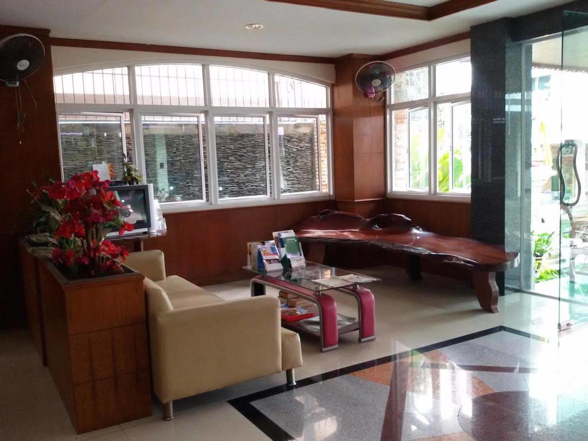Aparthotel Rattakit Mansion Pattaya Exterior foto